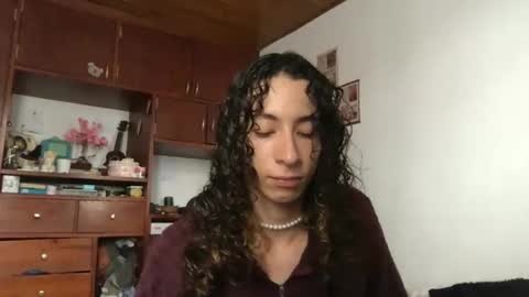 Snapshot of camille_delrey chatting on 02/12/25, 05:16 Camille online show from 02/12/25, 05:16