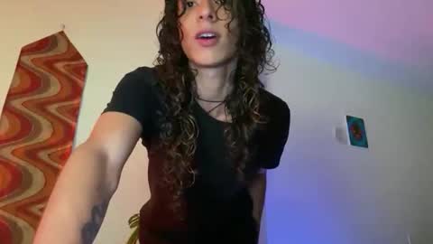 Snapshot of camille_delrey chatting on 09/15/25, 12:32 Camille online show from 09/15/25, 12:32