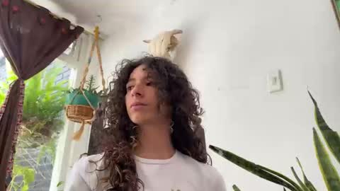 Snapshot of camille_delrey chatting on 10/26/25, 06:03 Camille online show from 10/26/25, 06:03