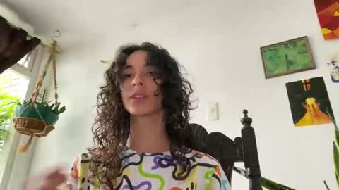 Snapshot of camille_delrey chatting on 10/27/25, 06:23 Camille online show from 10/27/25, 06:23