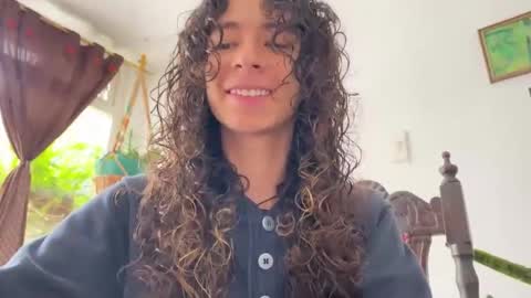 Snapshot of camille_delrey chatting on 11/02/25, 04:31 Camille online show from 11/02/25, 04:31