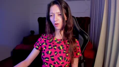 camillewhite online show from 04/01/26, 01:41