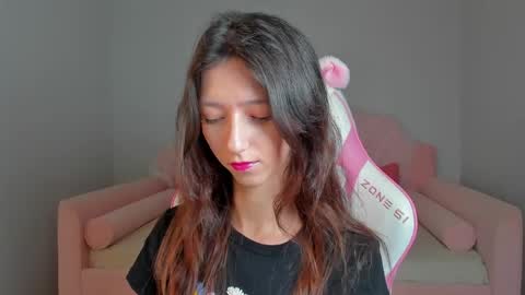 camillewhite online show from 04/03/26, 05:16