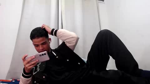 camillo_beischel_ online show from 11/05/25, 07:03