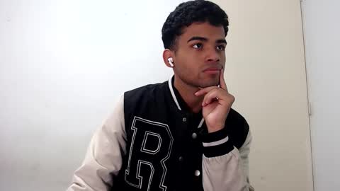 camillo_beischel_ online show from 01/12/26, 06:35