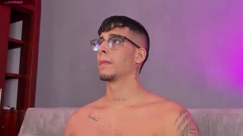   INDEPENDENT MODEL online show from 01/13/25, 11:19