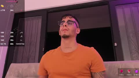   INDEPENDENT MODEL online show from 02/10/25, 05:03