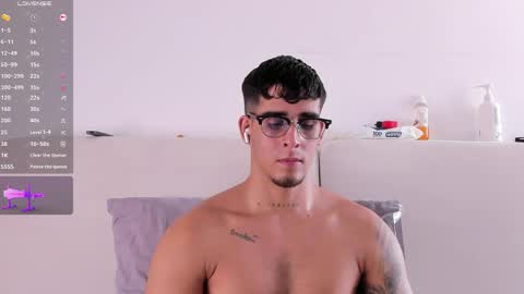   INDEPENDENT MODEL online show from 04/30/26, 08:26
