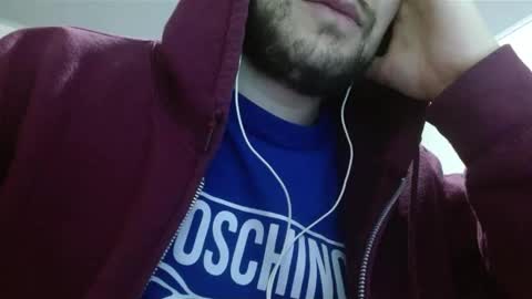 Snapshot of camiloking17 chatting on 03/10/25, 04:28 camilo online show from 03/10/25, 04:28