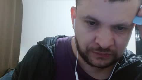 Snapshot of camiloking17 chatting on 07/18/26, 05:44 camilo online show from 07/18/26, 05:44
