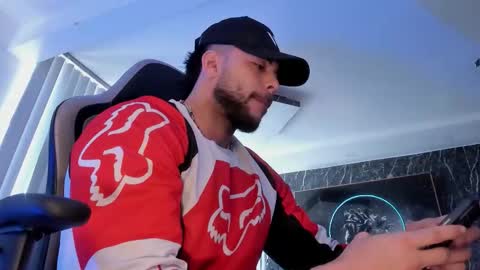 Camilo Watson online show from 12/14/25, 04:34