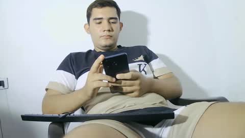 Snapshot of camilowhite_ chatting on 10/02/25, 08:16 Camilowhite online show from 10/02/25, 08:16