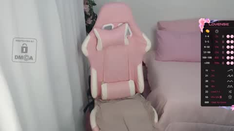 Snapshot of caminicole chatting on 12/03/24, 01:19 Nicole online show from 12/03/24, 01:19