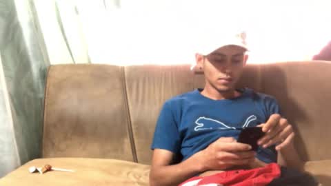 camivaron online show from 02/09/25, 07:52