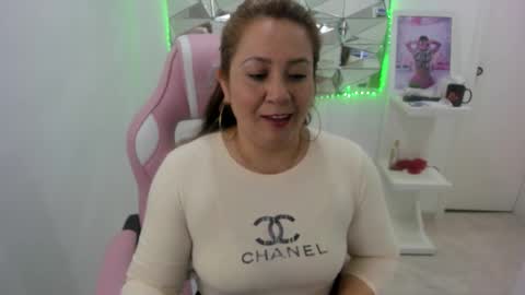 camixxx_m online show from 09/22/25, 01:24