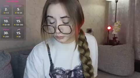 Julia online show from 06/16/26, 07:05