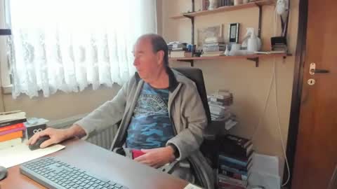 Snapshot of cammee chatting on 02/06/25, 09:11 Cammee online show from 02/06/25, 09:11