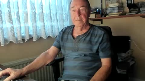 Cammee online show from 12/19/25, 07:59