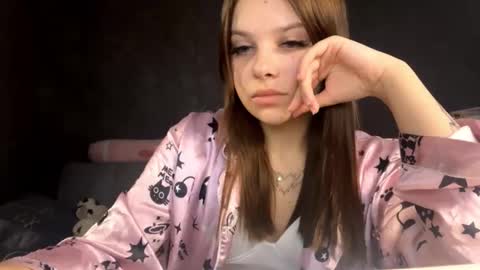 Snapshot of cammyalquicira chatting on 09/24/25, 03:15 Vicky online show from 09/24/25, 03:15