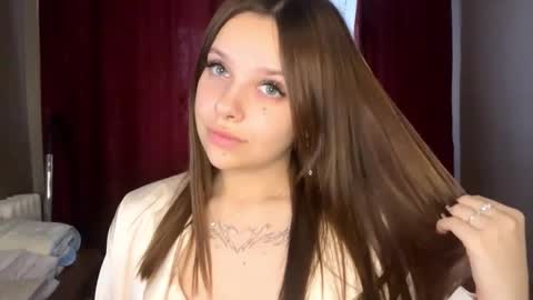 Snapshot of cammyalquicira chatting on 10/04/25, 11:30 Vicky online show from 10/04/25, 11:30