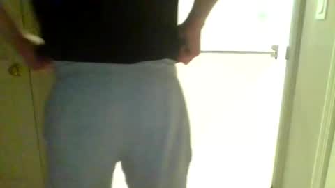 Snapshot of cammyman6900 chatting on 01/23/25, 04:52 cammyman6900 online show from 01/23/25, 04:52