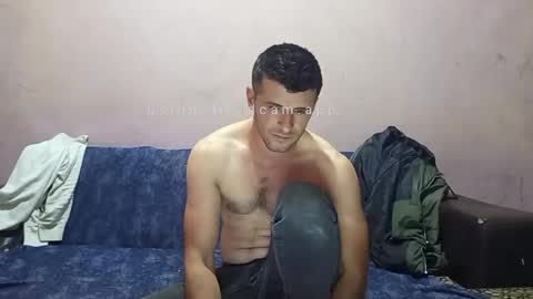 Snapshot of camshow22cm chatting on 11/17/25, 08:03 FREMAN online show from 11/17/25, 08:03