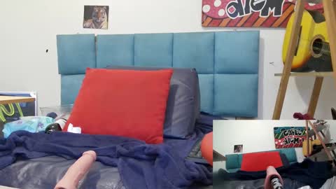 Snapshot of camturbery chatting on 02/20/25, 10:04 camturbery online show from 02/20/25, 10:04