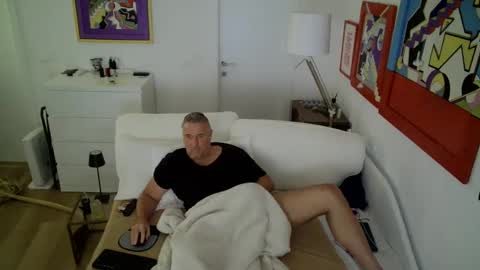 camunication online show from 02/17/25, 09:24