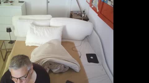 camunication online show from 02/18/25, 01:11