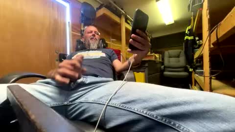 Snapshot of canadianchris1007 chatting on 04/25/26, 12:24 Chris online show from 04/25/26, 12:24