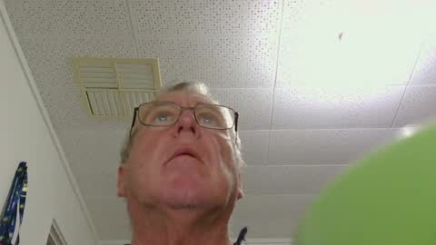 Snapshot of canberian chatting on 06/12/26, 12:09 Canberian online show from 06/12/26, 12:09