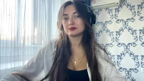 Kate online show from 11/08/25, 08:03