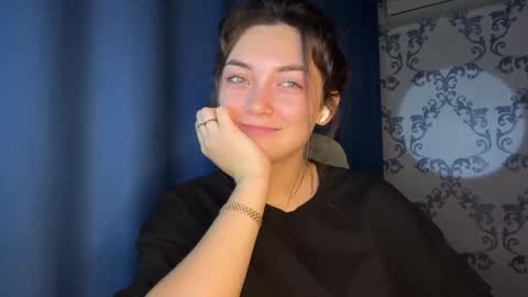 Kate online show from 11/25/25, 04:18