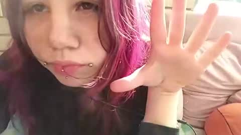 Mari online show from 06/18/26, 12:33