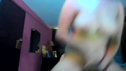 Catalina online show from 11/23/25, 01:55