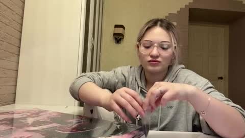 Snapshot of candelariahile chatting on 02/16/26, 03:30 candelariahile online show from 02/16/26, 03:30