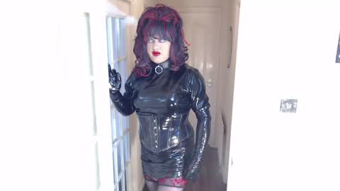 candi smokes online show from 04/06/26, 01:34