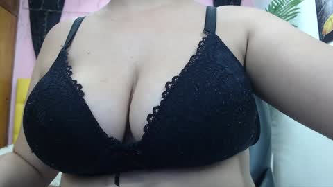 Candy  online show from 12/11/24, 01:06