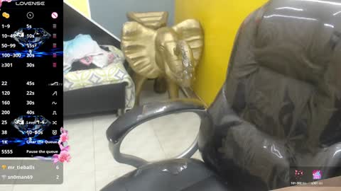 Candy  online show from 01/24/25, 03:45