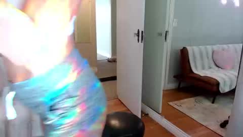 Snapshot of candicamgirl chatting on 09/24/25, 08:23 MissCandiJones online show from 09/24/25, 08:23