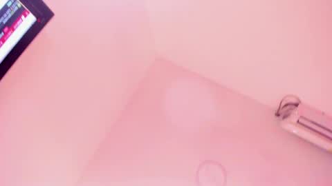Snapshot of candicewayne chatting on 05/26/26, 12:12 CANDICE WAYNE online show from 05/26/26, 12:12
