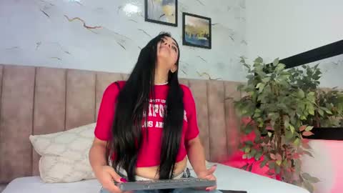 CANDICE WAYNE online show from 06/29/26, 11:21