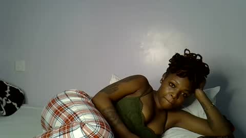 Snapshot of candie_1 chatting on 09/13/25, 08:52 kim online show from 09/13/25, 08:52