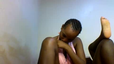 Snapshot of candiedolly chatting on 06/18/26, 06:23 Candie online show from 06/18/26, 06:23