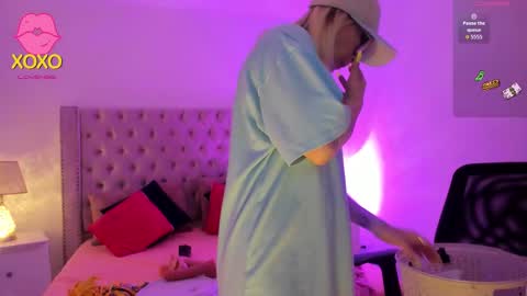 Candie  online show from 11/13/25, 11:31