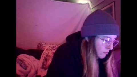 Candi online show from 11/22/25, 09:19