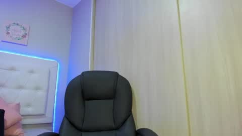 Snapshot of candy__brown1 chatting on 09/27/25, 06:57 candy brown online show from 09/27/25, 06:57