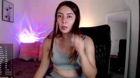 Snapshot of candy_canee chatting on 09/19/25, 11:38   online show from 09/19/25, 11:38