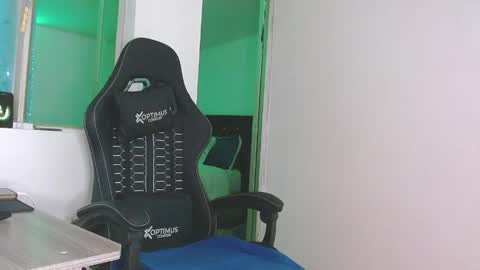 candy_giuliana21 online show from 03/17/26, 12:15