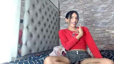 Snapshot of candy_hot_trans chatting on 09/17/25, 06:53 candy_hot_trans online show from 09/17/25, 06:53